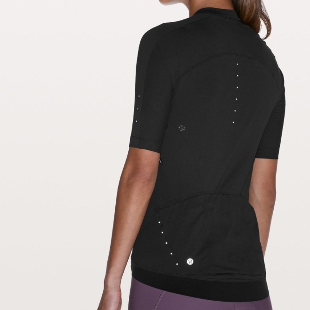 Lululemon City To Summit Cycle Jersey M Black $148